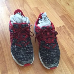 Boys Nike Air Max Red and Gray Sneakers Size 4.5Y